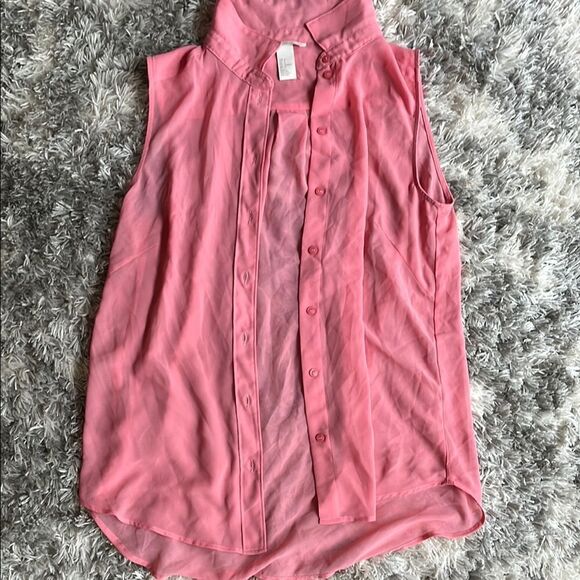 Pink Sleeveless Button-Up Blouse - Picture 1 of 3